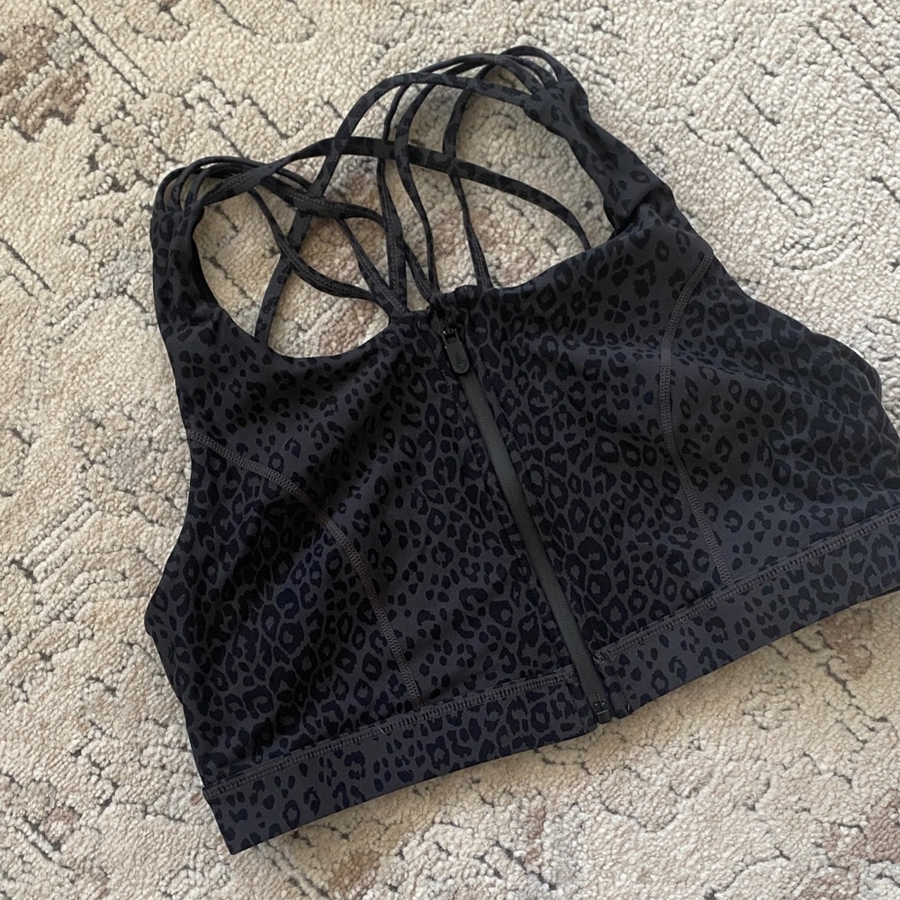 Black Leopard Print Sports Bra